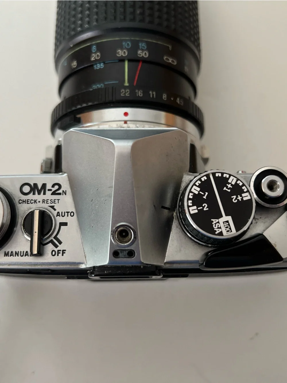 Olympus OM-2N 35mm Film Camera with 80-200mm Tokina Lens BATTERY TESTED NOT FILM